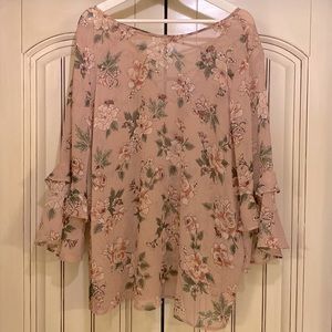 ⭐️Torrid Floral Top with Ruffle Sleeves | Size: 3